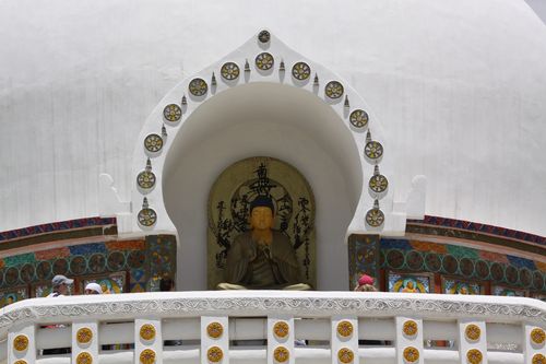 Будда в ШантиСтупе