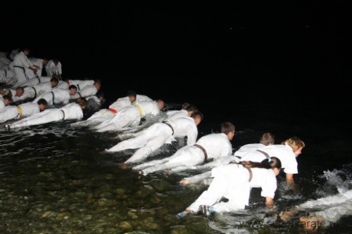 Ночь, вода - не преграда для каратистов любого возраста, если они занимаются каратэ киокушинкай