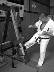 Гэдан-маваси-гэри (вертикальная подушка)