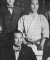 Сосай Ояма с Гогеном Ямагучи  в школе годзю рю.